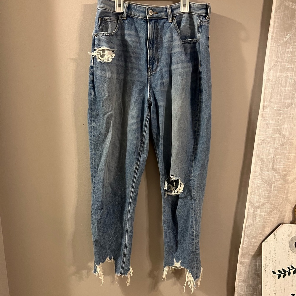 American Eagle Mom Jeans